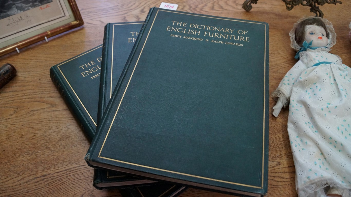 Art Reference: Percy Macquoid & Ralph Edwards, 'The Dictionary of English Furniture', 3 vols,