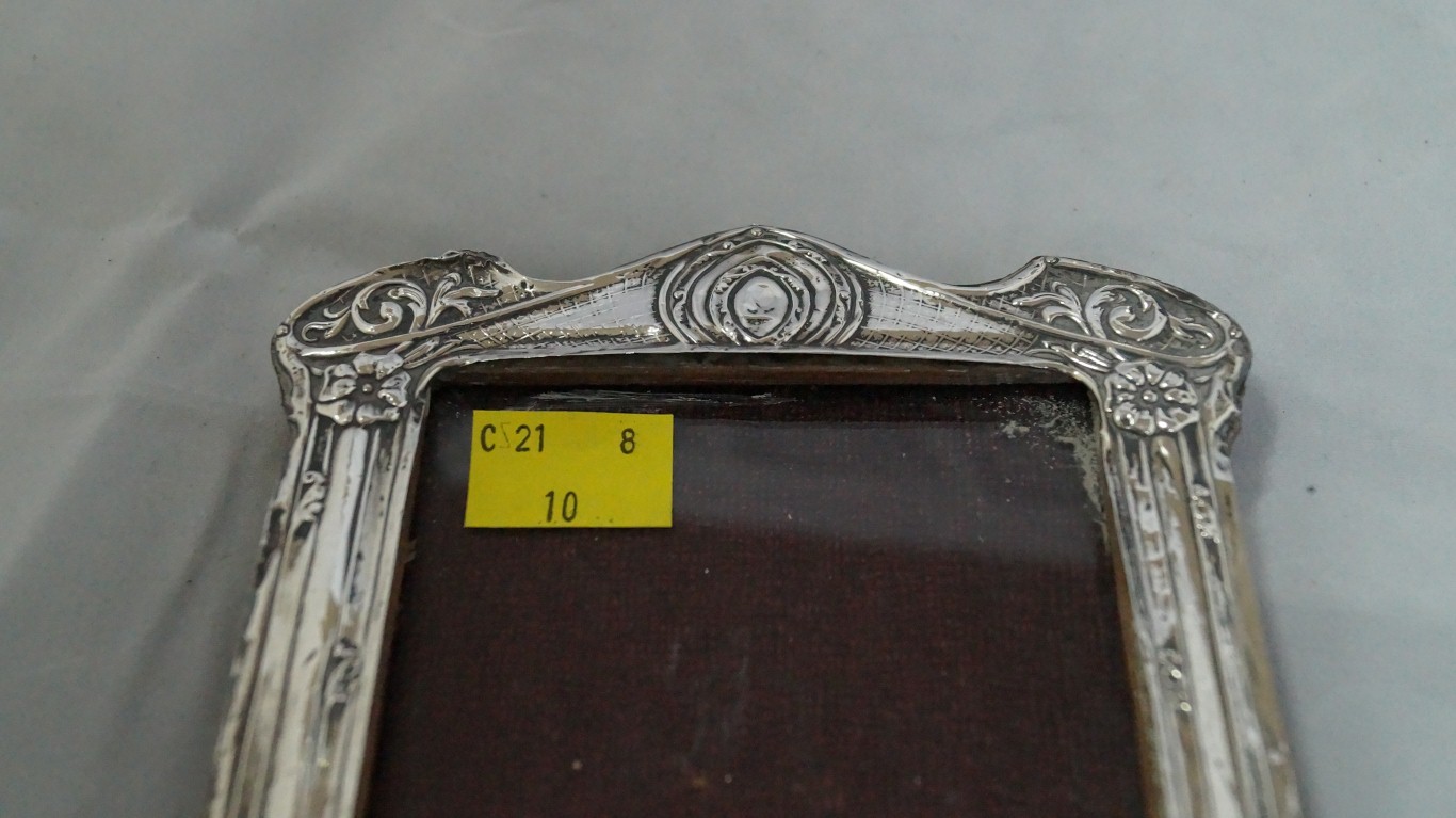 A pair of silver photograph frames, by G - Image 2 of 5