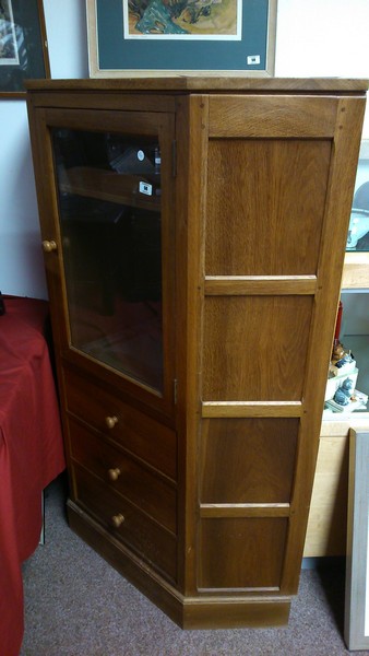 Oak Leaf Cupboard