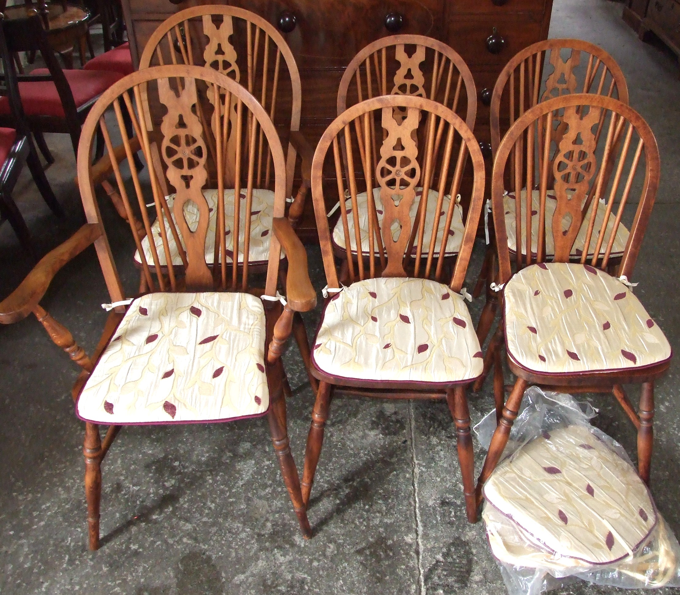 Set of 6 (4+2) Windsor Style Wheel-back Chairs