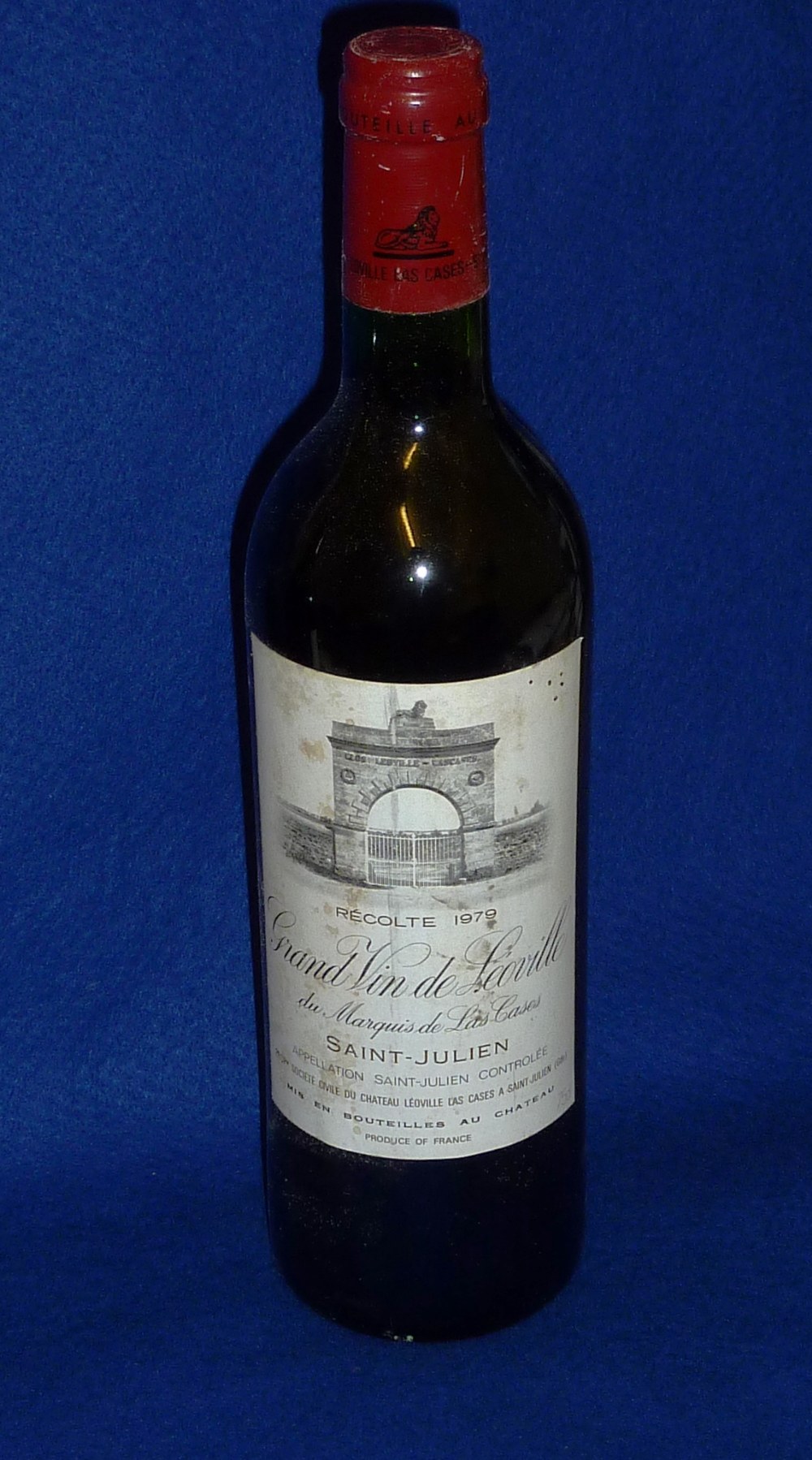 A Bottle of Recolte 1979 Grand Vin De Leoville, Saint-Julien