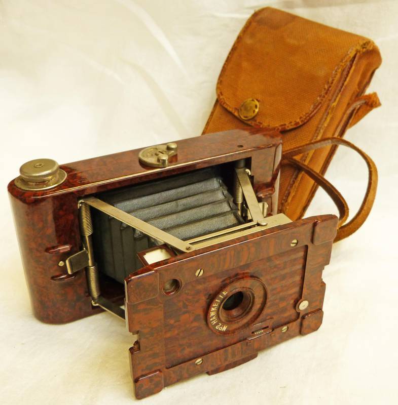 NO.2 HAWKETTE FOLDING CAMERA WITH BROWN WALNUT EFFECT BAKELITE CASE IN CANVAS BAG WITH LEATHER