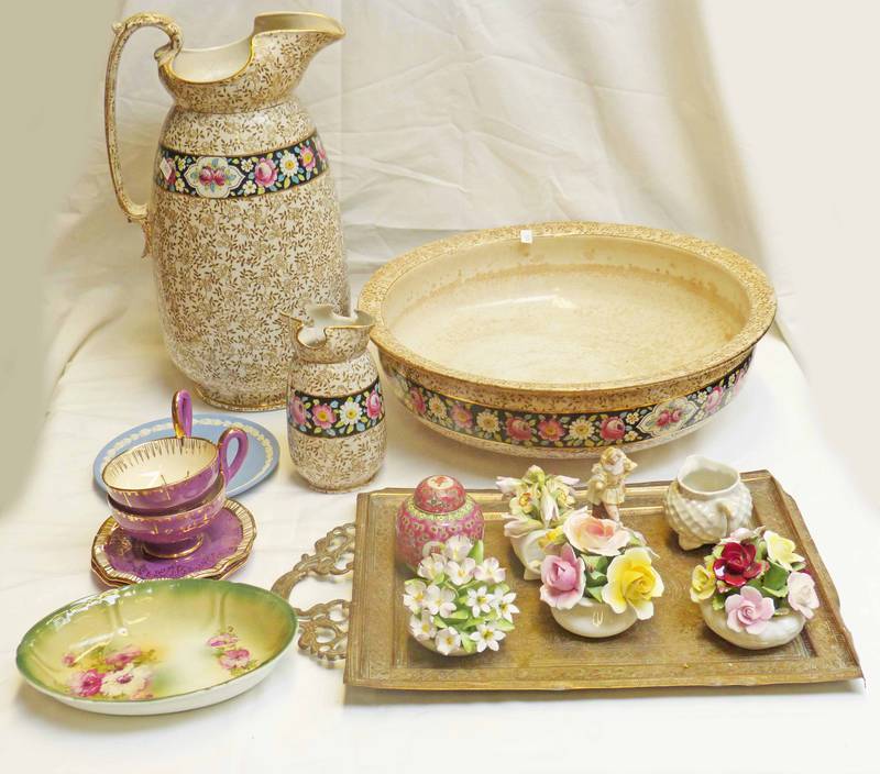 EWER & BASIN SET, 2 DOULTON CUPS AND SACUERS, BRASS BENORES WARE TRAY, WEDGWOOD PLATE, FLOWER POSIES