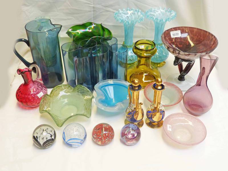 GOOD SELECTION ART GLASS, VASART GLASS ETC