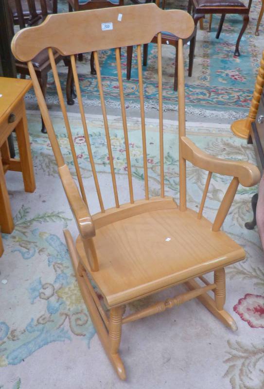 20TH CENTURY SPINDLE BACK ROCKING CHAIR