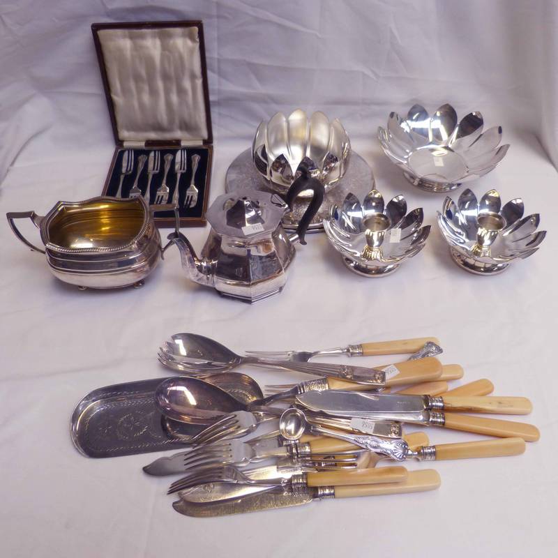 SELECTION OF ELECTROPLATED WARE INCLUDING MAPPIN & WEBB TEA POT, MAPLE & CO LONDON BOWL, CASED SET