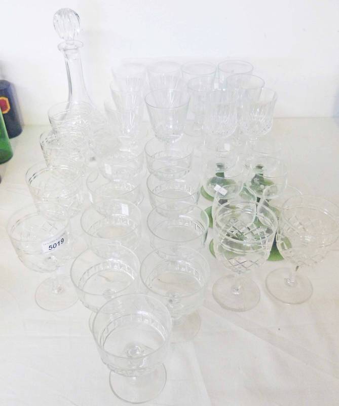 LARGE SELECTION OF GLASSWARE INCLUDING 6 GREEN STEM GLASSES, VARIOUS WINE GLASSES AND GLASS SHIP`S
