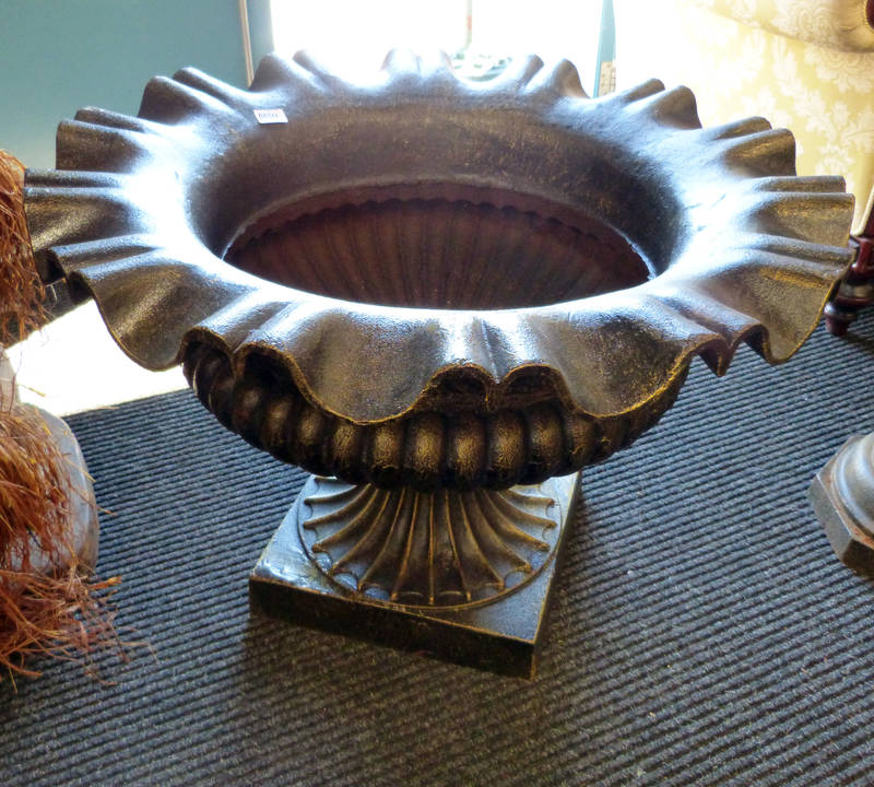 GARDEN CAST IRON URN WITH FRILLED EDGE - 55CM TALL