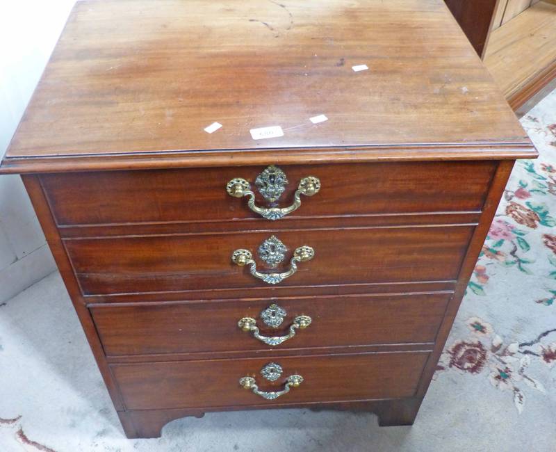 19TH CENTURY MAHOGANY COMMODE ON BRACKET SUPPORTS