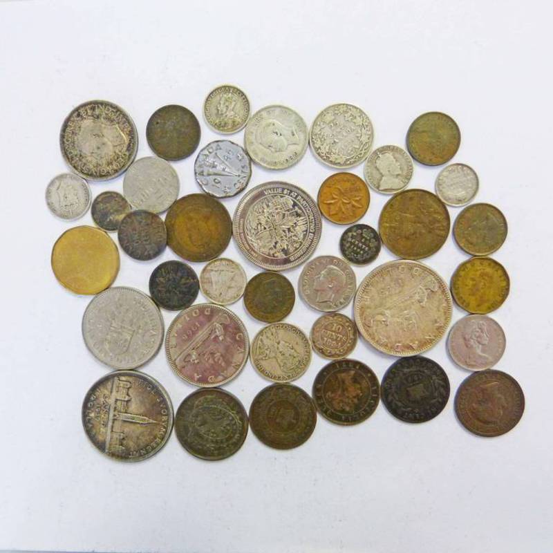 SELECTION OF 19TH AND 20TH CENTURY CANADIAN COINS AND TOKENS INCLUDING 1939 SILVER DOLLAR, 1837