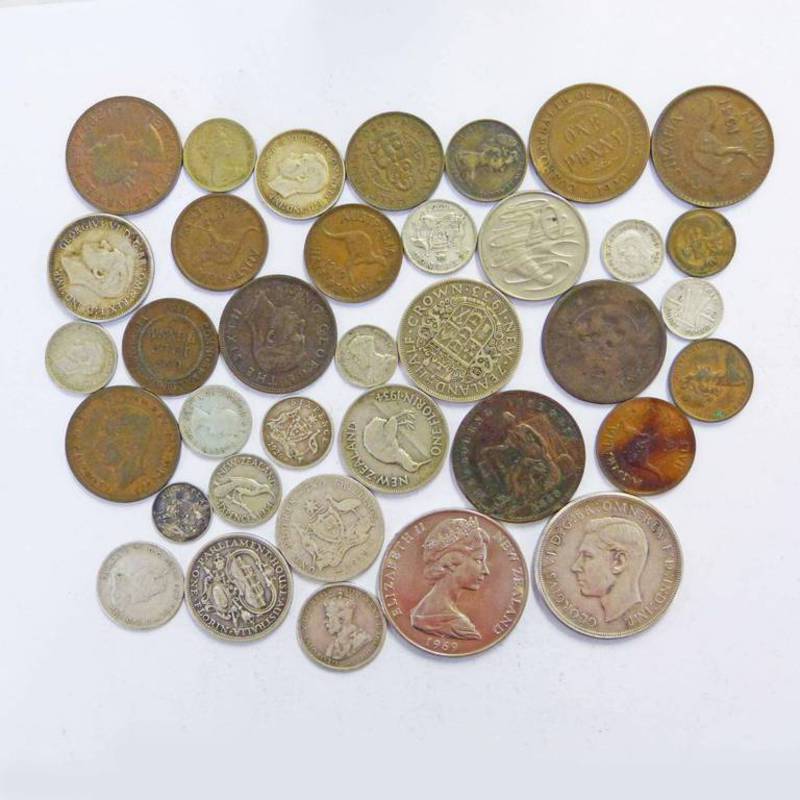 SELECTION OF 19TH AND 20TH CENTURY AUSTRALIA AND NEW ZEALAND COINS AND TOKENS INCLUDING 1937