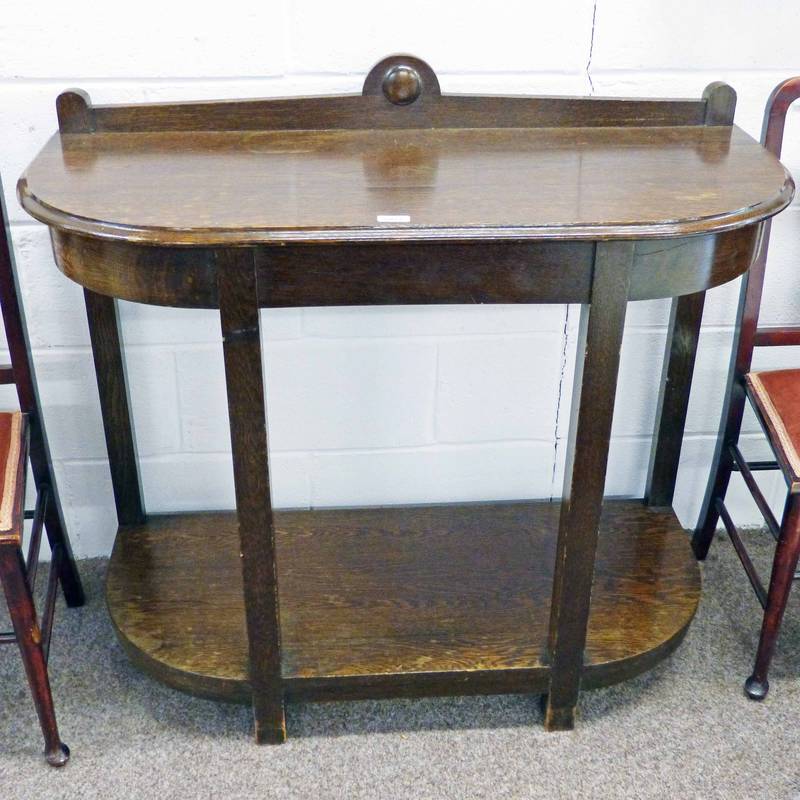 EARLY 20TH CENTURY OAK SIDE TABLE WITH UNDER SHELF & SQUARE SUPPORTS, 106CM WIDE