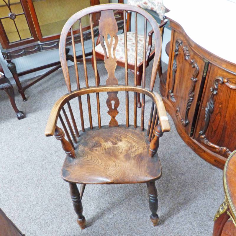 19TH CENTURY YEW AND ELM HIGH BACKED WINDSOR ARMCHAIR ON TURNED SUPPORTS