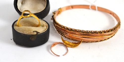 A bangle and three damaged rings (4)