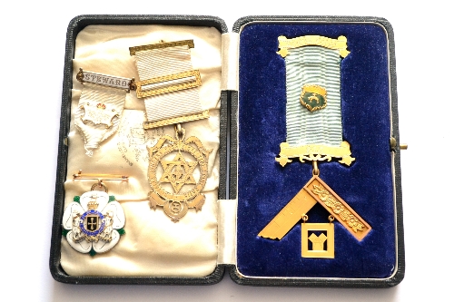 A 9ct Gold Masonic Worshipful Master`s Breast Jewel, the suspender brooch engraved Craven Lodge,