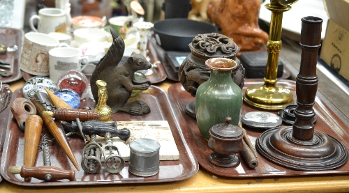 Two trays of collector`s items including a brass student`s lamp, a Chinese wooden vase carved in