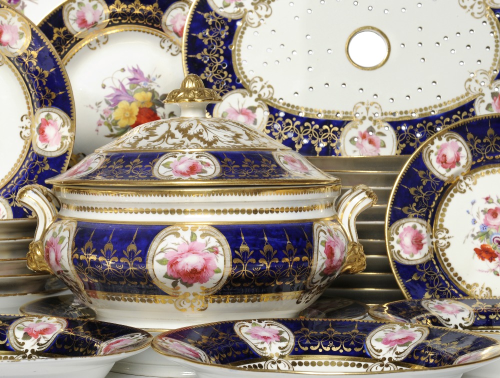 A Chamberlains Worcester Porcelain Dinner Service, circa 1820, painted with flower sprays within - Image 2 of 2