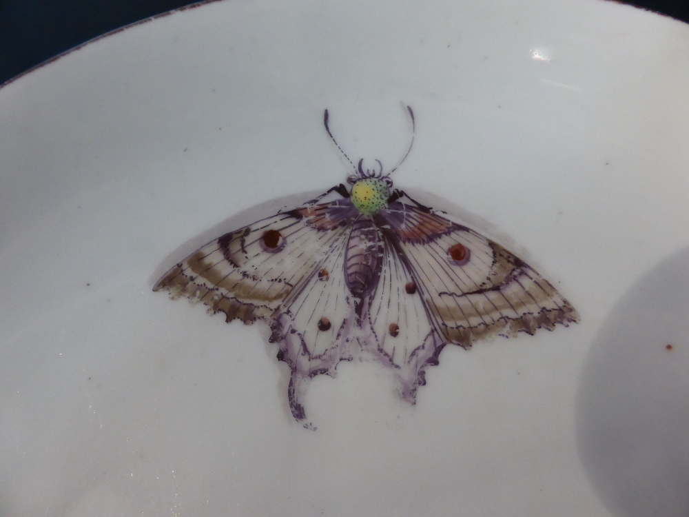 A Chelsea Porcelain Small Saucer Dish, en suite to the preceding lot, 16.5cm diameter See - Image 4 of 8