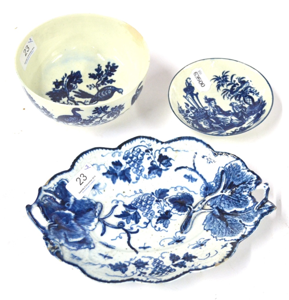 An English Porcelain Lobed Oval Dish, probably Isleworth, circa 1775, painted in underglaze blue