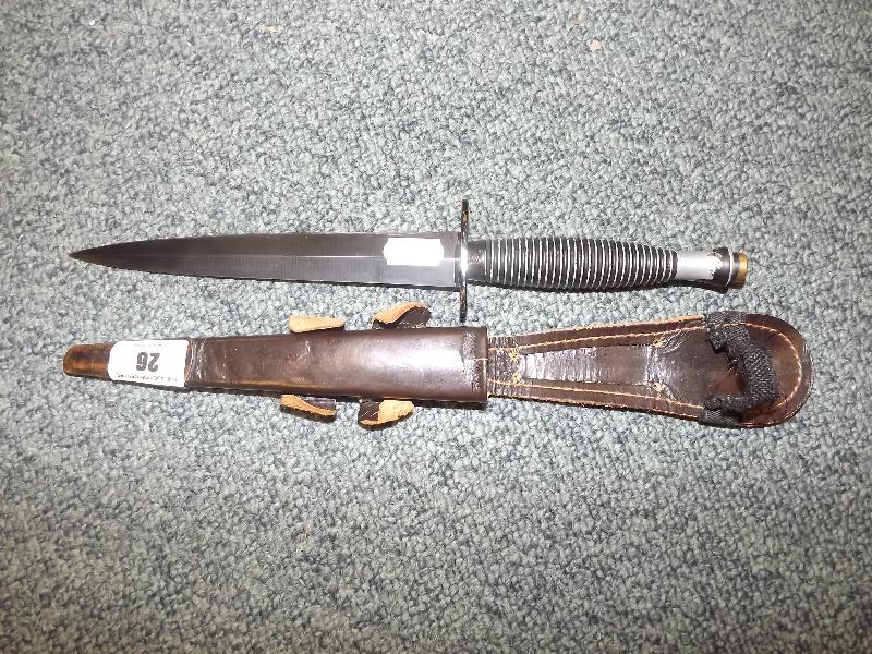 A Commando knife with sheath, 30cm Est £40 - 60