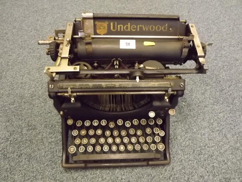 A vintage Underwood typewriter, USA, regd. No.1938078-5