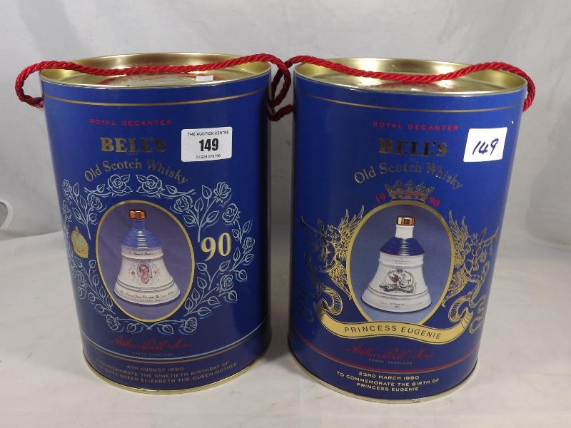 Two Bell's Royal commemorative decanters of whisky (2 x 70 cle)