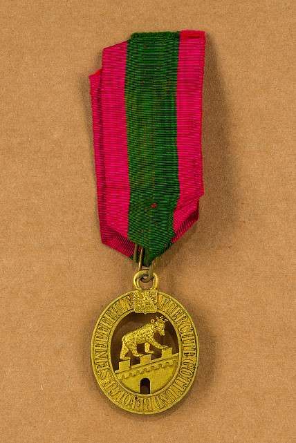 Orden & Ehrenzeichen Deutschland - Anhalt : Order of Albert the Bear, Commander's Neck Badge