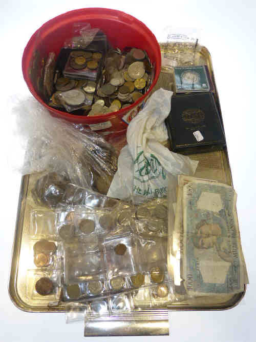 Collection of coinage and bank notes