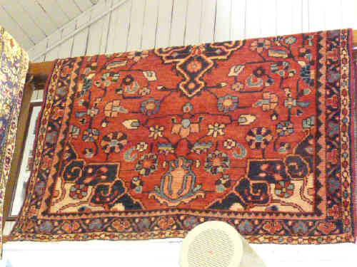 Rose ground Hamadan rug 1.90 x 1.27