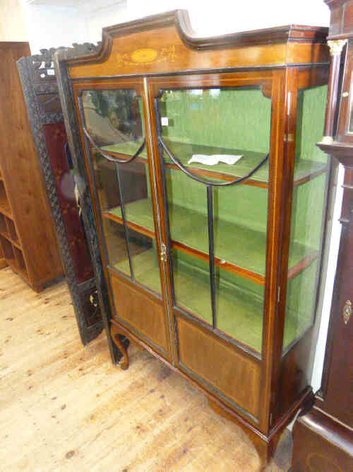 Edwardian inlaid mahogany two door china cabinet on cabriole legs