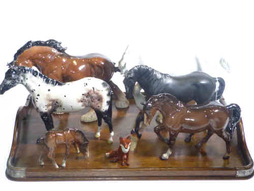 Five Beswick horses, foal and fox (7)