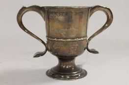 A Newcastle silver twin-handled cup, John Langlands and John Robertson 1826.   CONDITION REPORT:
