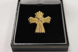A 14ct gold crucifix pendant, 3g.   CONDITION REPORT:  Good condition.