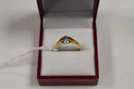 An 18ct gold gentleman's old cut diamond ring.   CONDITION REPORT:  Good condition.