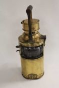 A Joseph Ratcliff & Sons brass railway signal lamp, height 34 cm. CONDITION REPORT: Excellent