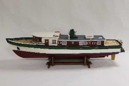 A model boat, length 101 cm. CONDITION REPORT: Good condition.