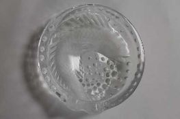 A Lalique glass dish with carp decoration, diameter 15.5 cm. CONDITION REPORT: Good condition,