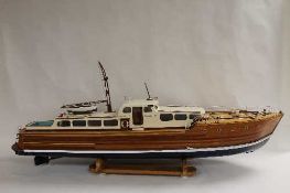 A model boat, length 142 cm. CONDITION REPORT: Good condition.