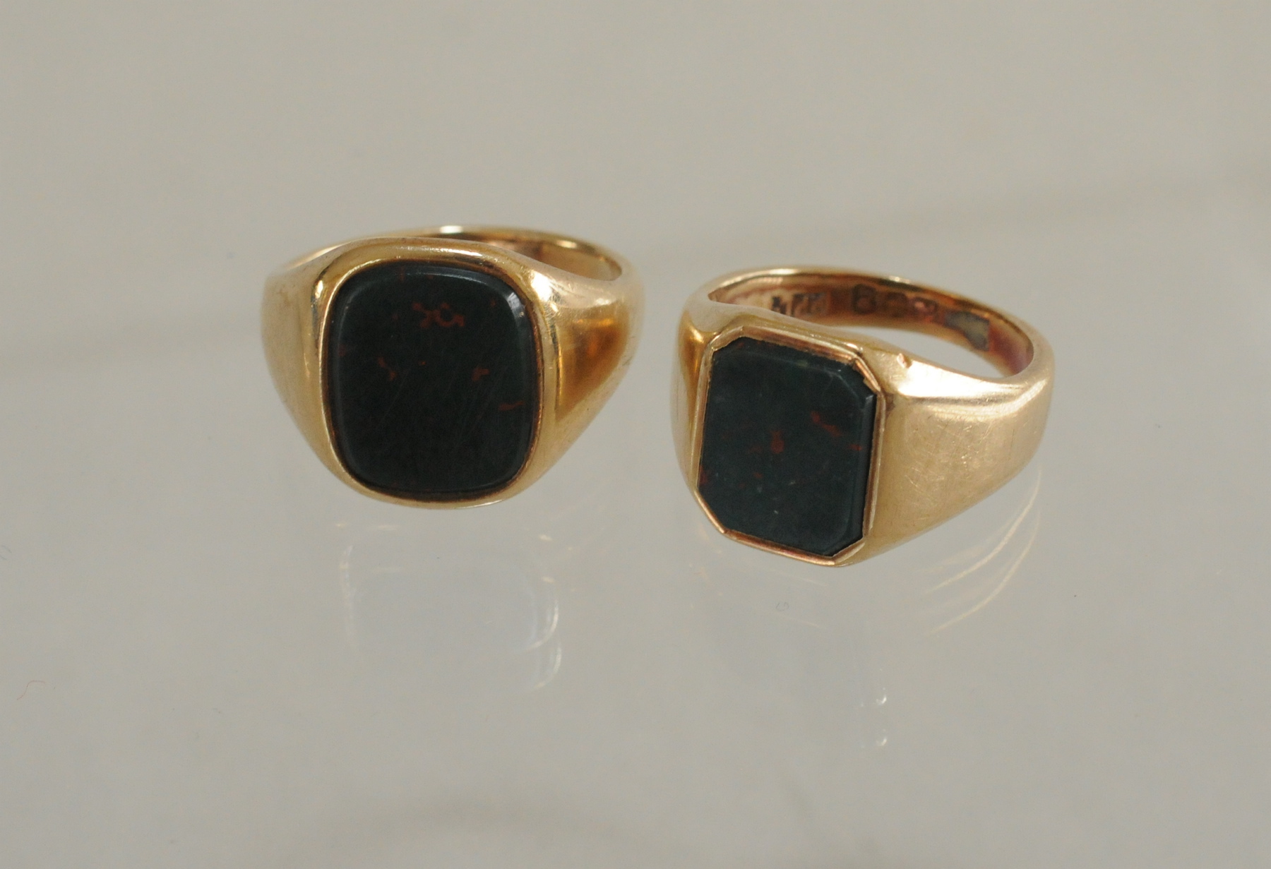 Two 9ct gold signet rings, bloodstone.