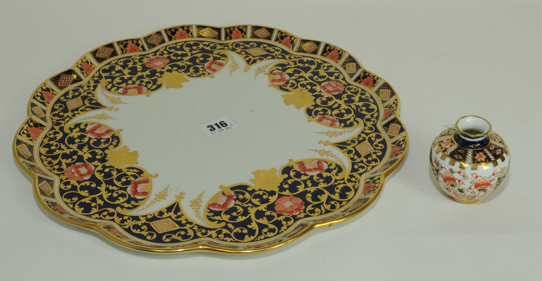 Copeland Spode "Imari" pattern tray of lobed circular form, pattern no. 1/8129, painted &