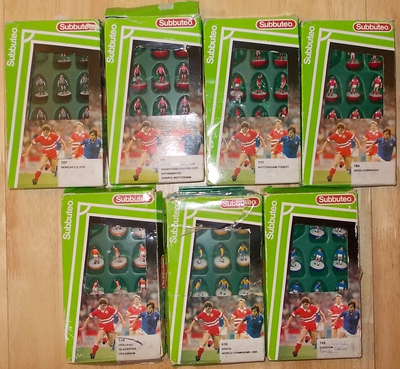 (7) Subbuteo. Boxed teams. 009, 410. 659, 727. 745, 777, 784. All def. boxed.