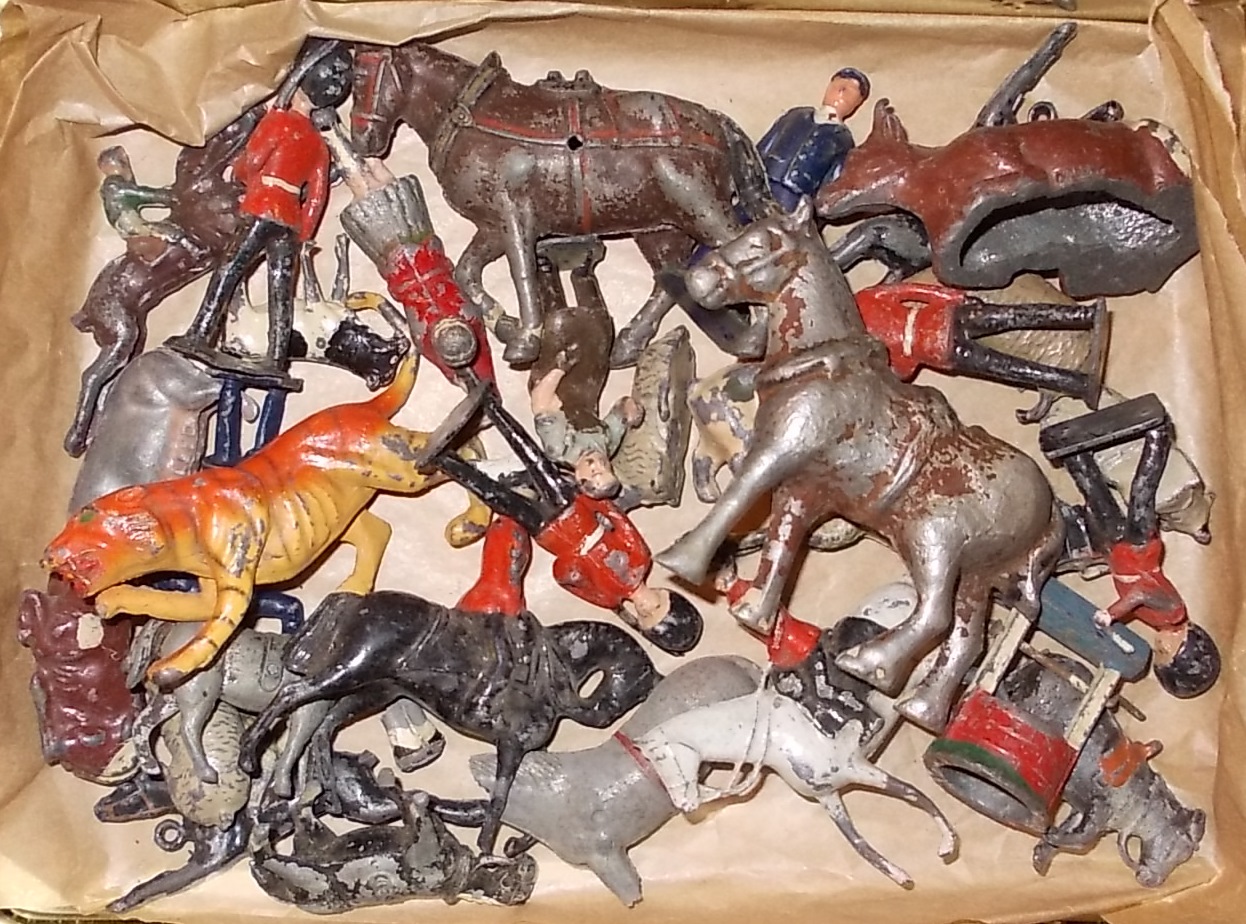 Various lead farmyard figures & soldiers.