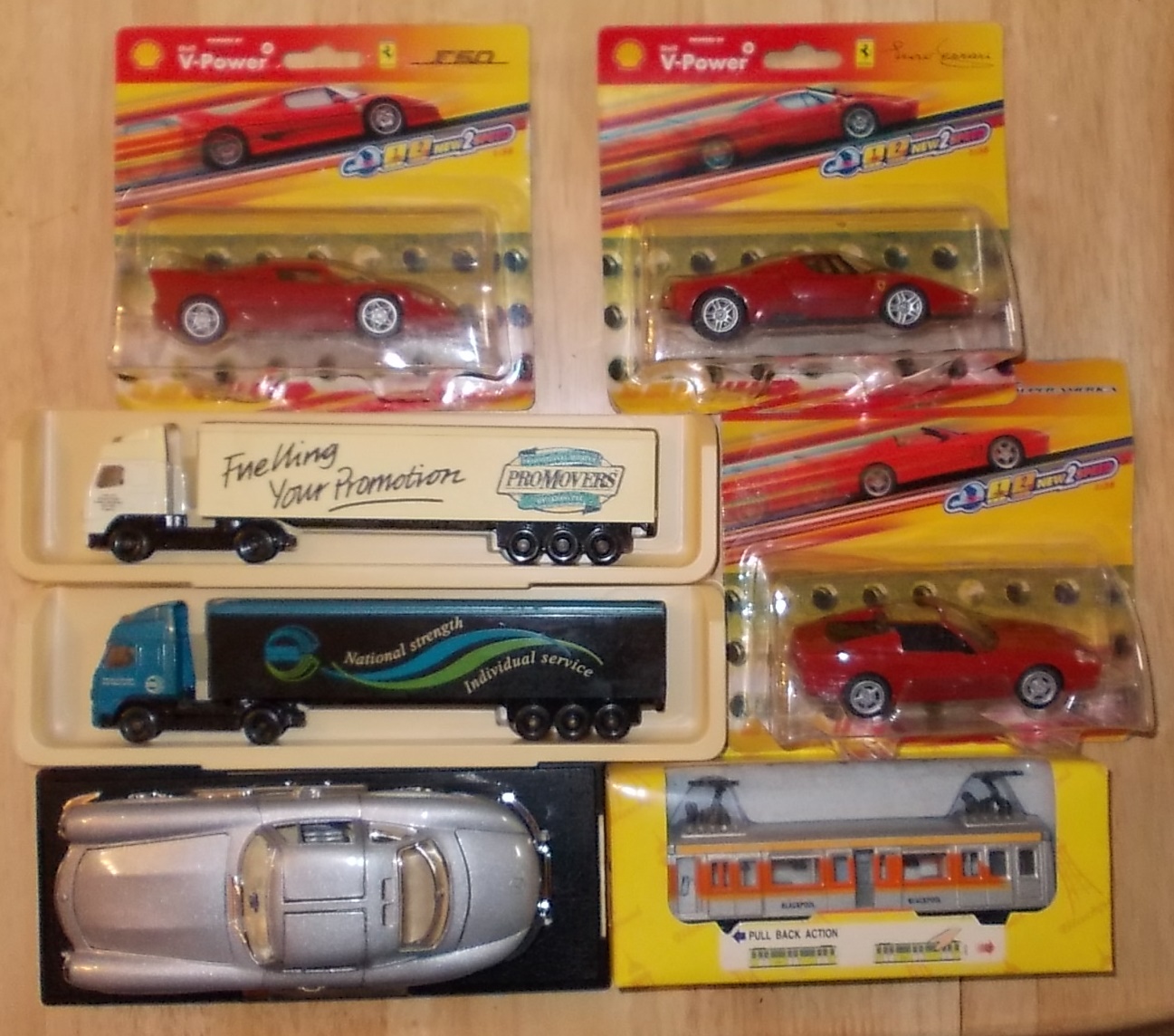 7 various die-cast vehicles. Mostly packaged.