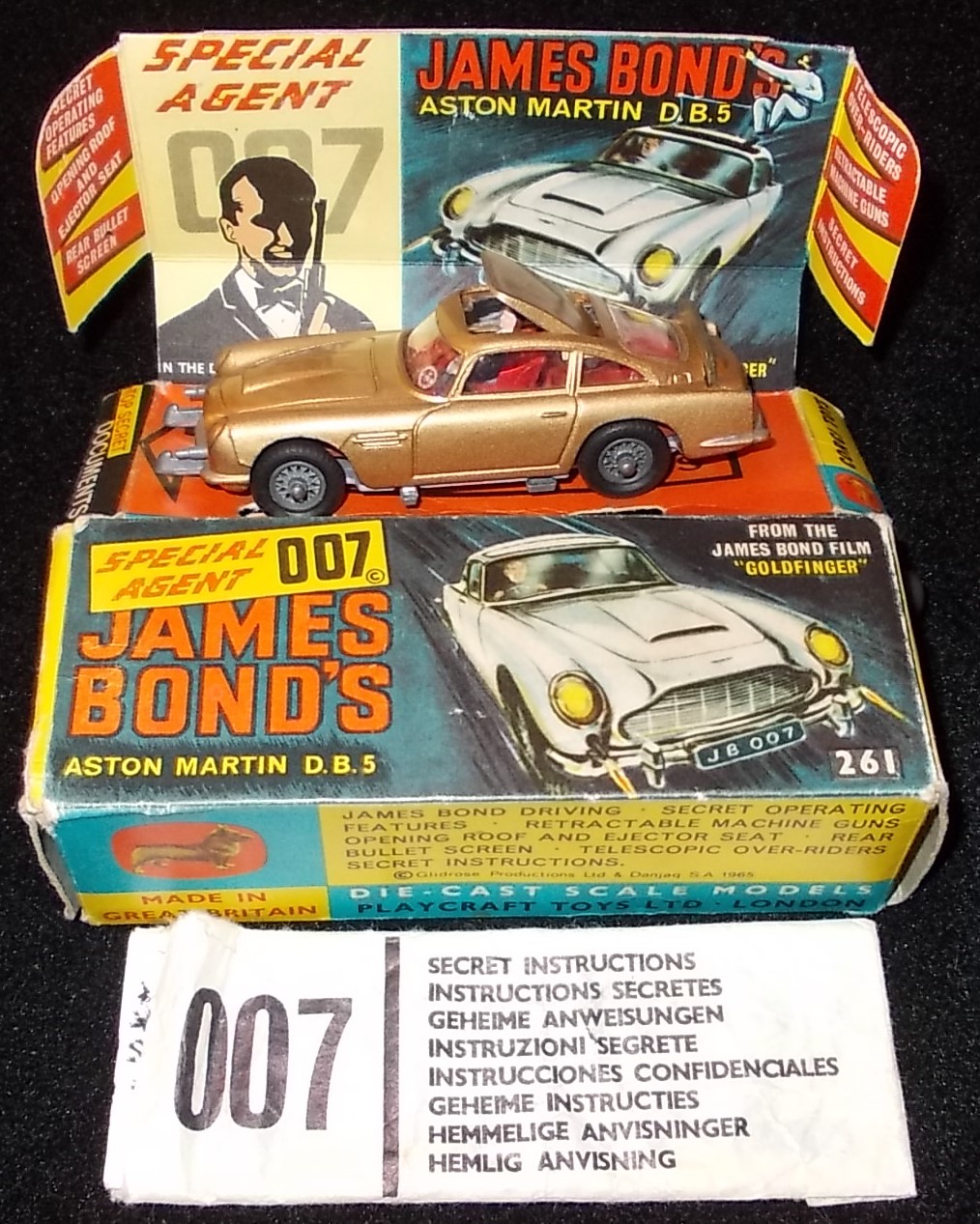 Corgi. 261 James Bond’s Aston Martin D.B.5. No ejectable figure. Boxed.