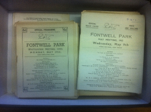 HORSE RACING, programmes, Fontwell Park, 1950s (82) & 1960s (20), G to VG, 102*