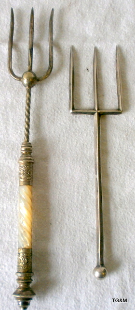 Pair of toasting forks with mother of pearl handles