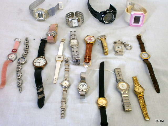 A bag of assorted watches