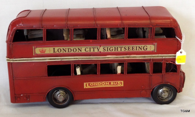 Model bus