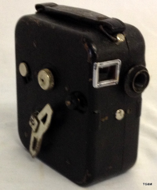 A French Paris Pathe cine camera circa 1930's - Image 2 of 2