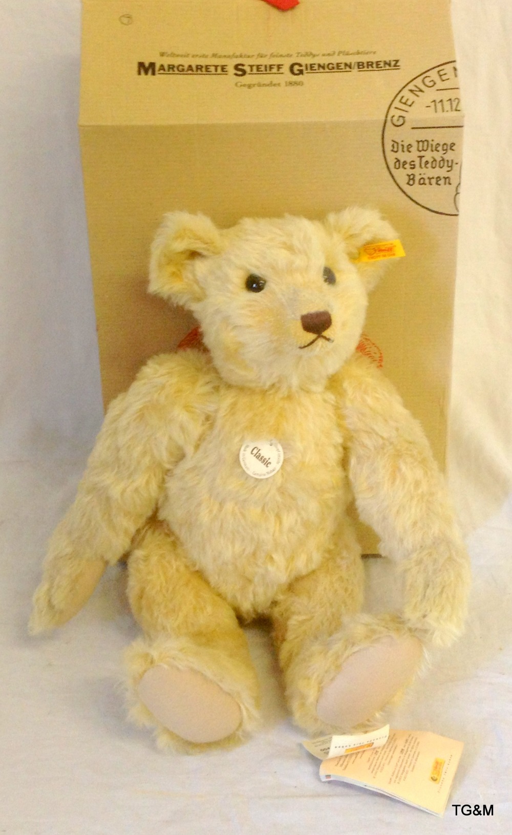 Large Steiff classic bear - boxed